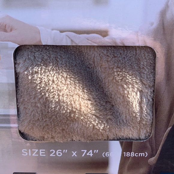 1 Left NWT THERAPEDIC Heated Plush Warm Pocket Throw - Picture 2 of 8